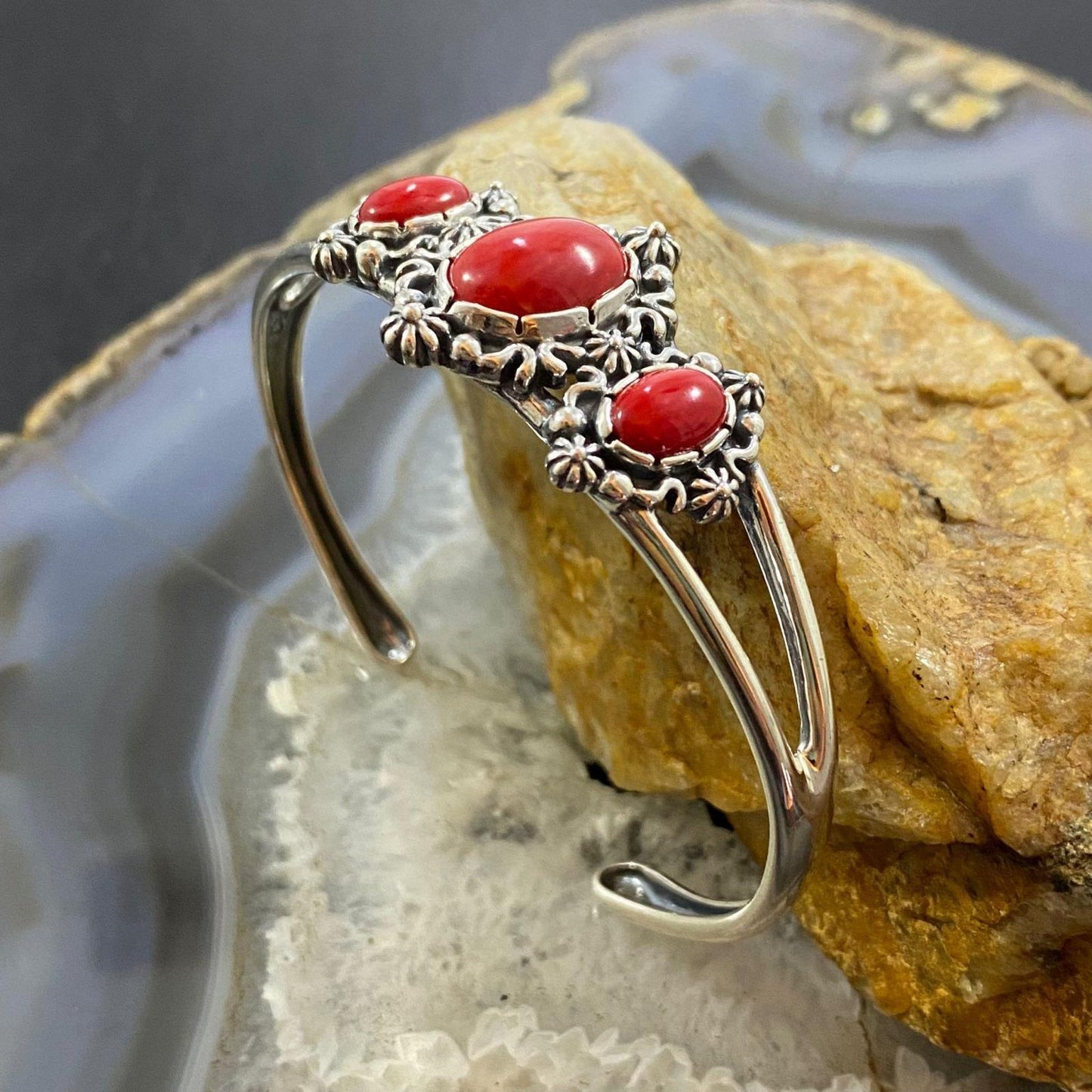 Carolyn Pollack Vintage Southwestern Style Sterling Silver Coral Decorated Bracelet For Women