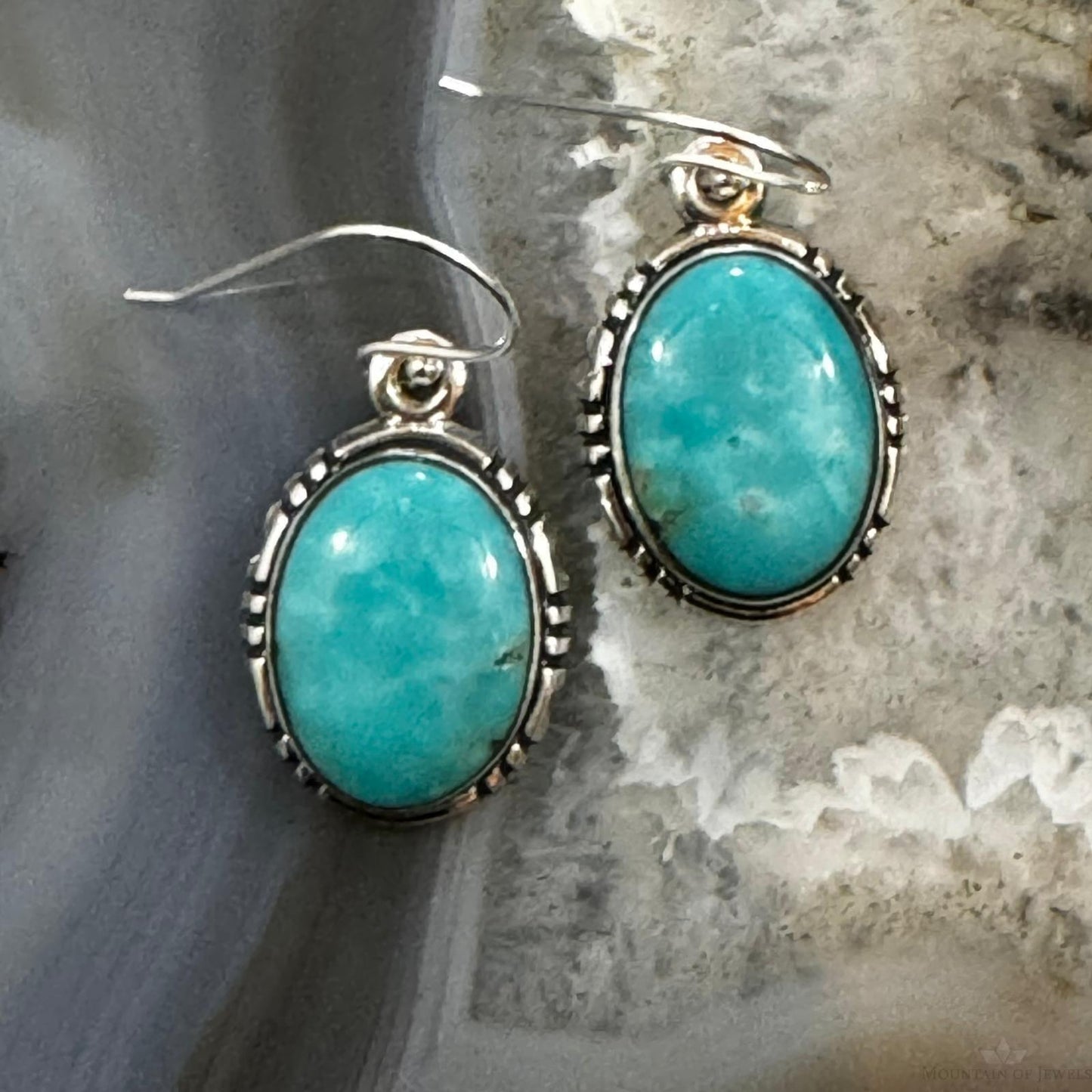 Native American Sterling Silver Oval Kingman Turquoise Dangle Earrings For Women