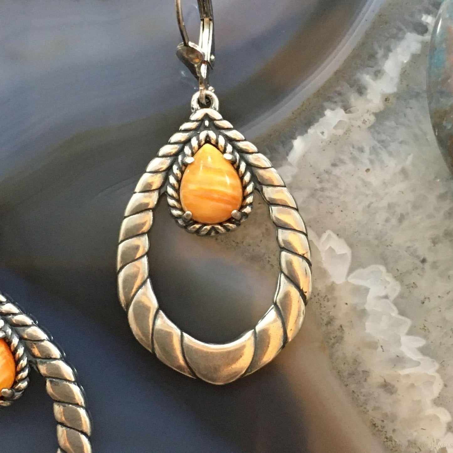 Carolyn Pollack Southwestern Style Sterling Pear Orange Spiny Oyster Decorated Hoop Dangle Earrings