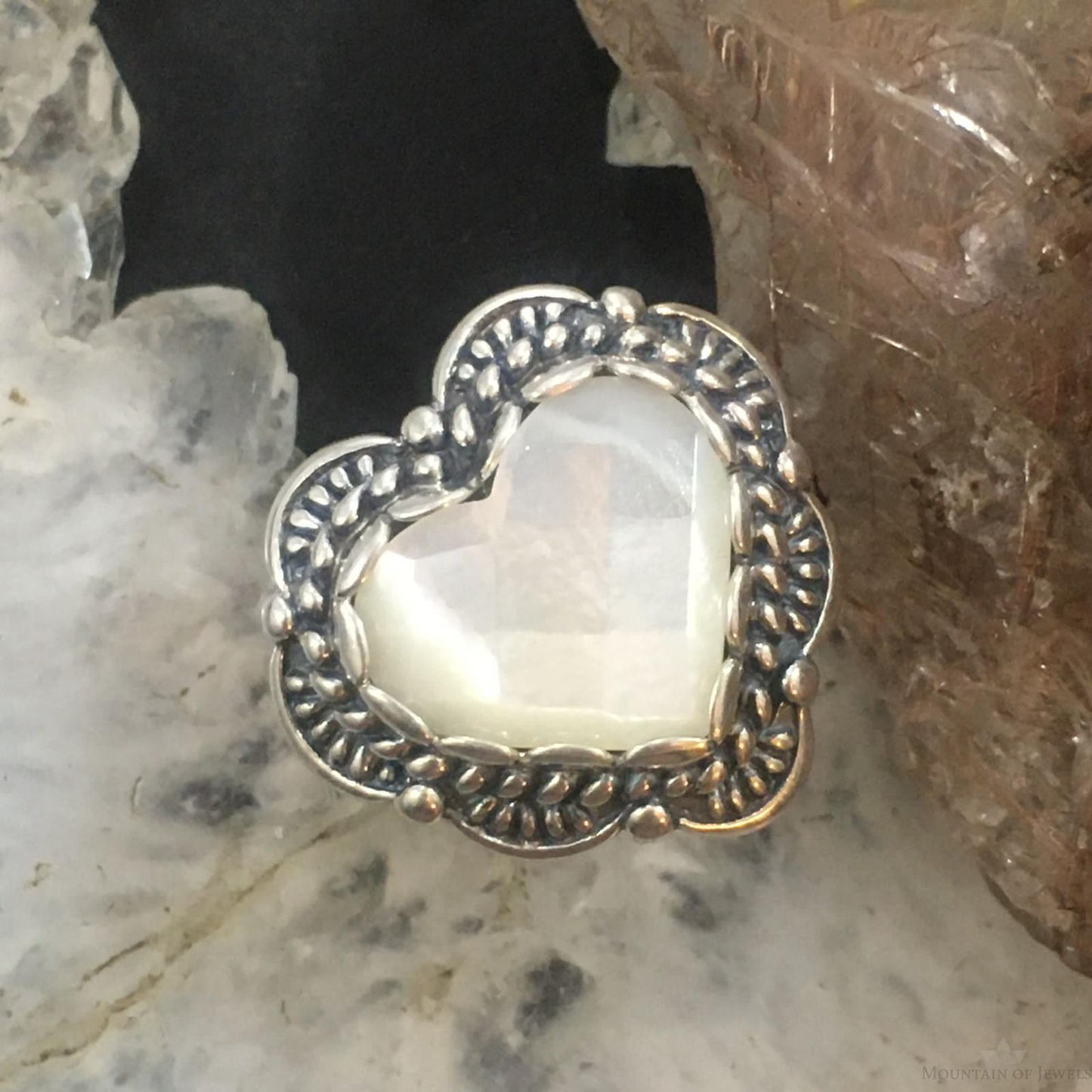 Carolyn Pollack Southwestern Style Sterling Silver Faceted Mother of Pearl Decorated Heart Ring Size 6.5