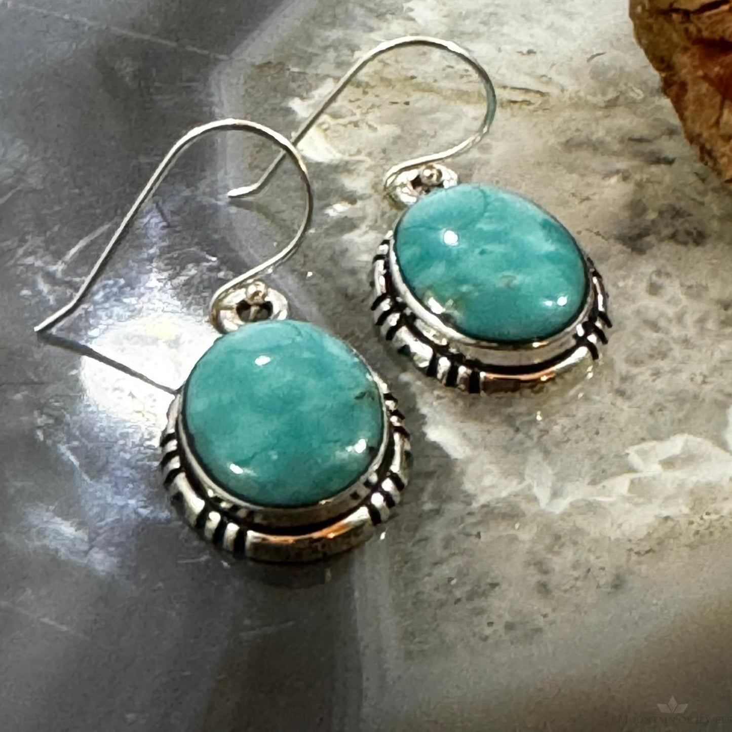 Native American Sterling Silver Oval Kingman Turquoise Dangle Earrings For Women