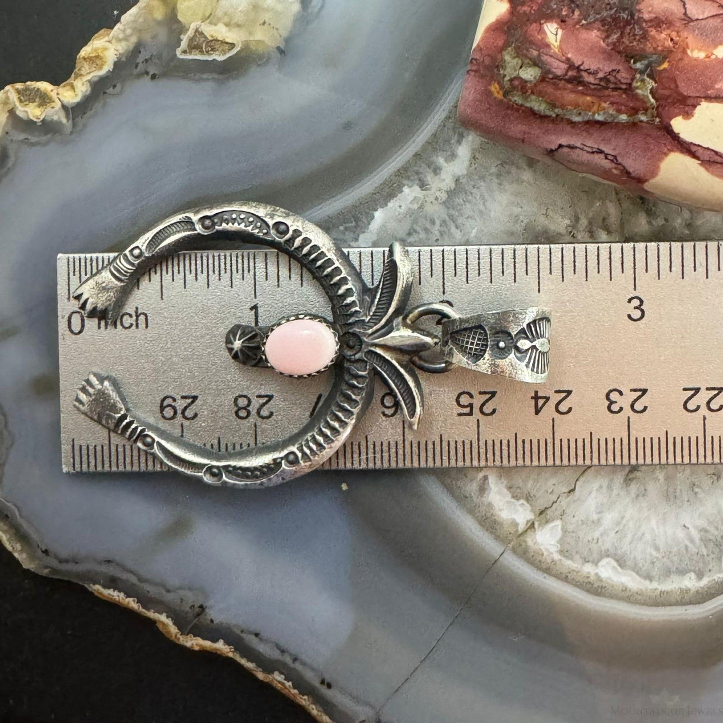 Eva & Linberg Billah Sterling Silver Pink Conch Shell Decorated Naja Unisex Pendant