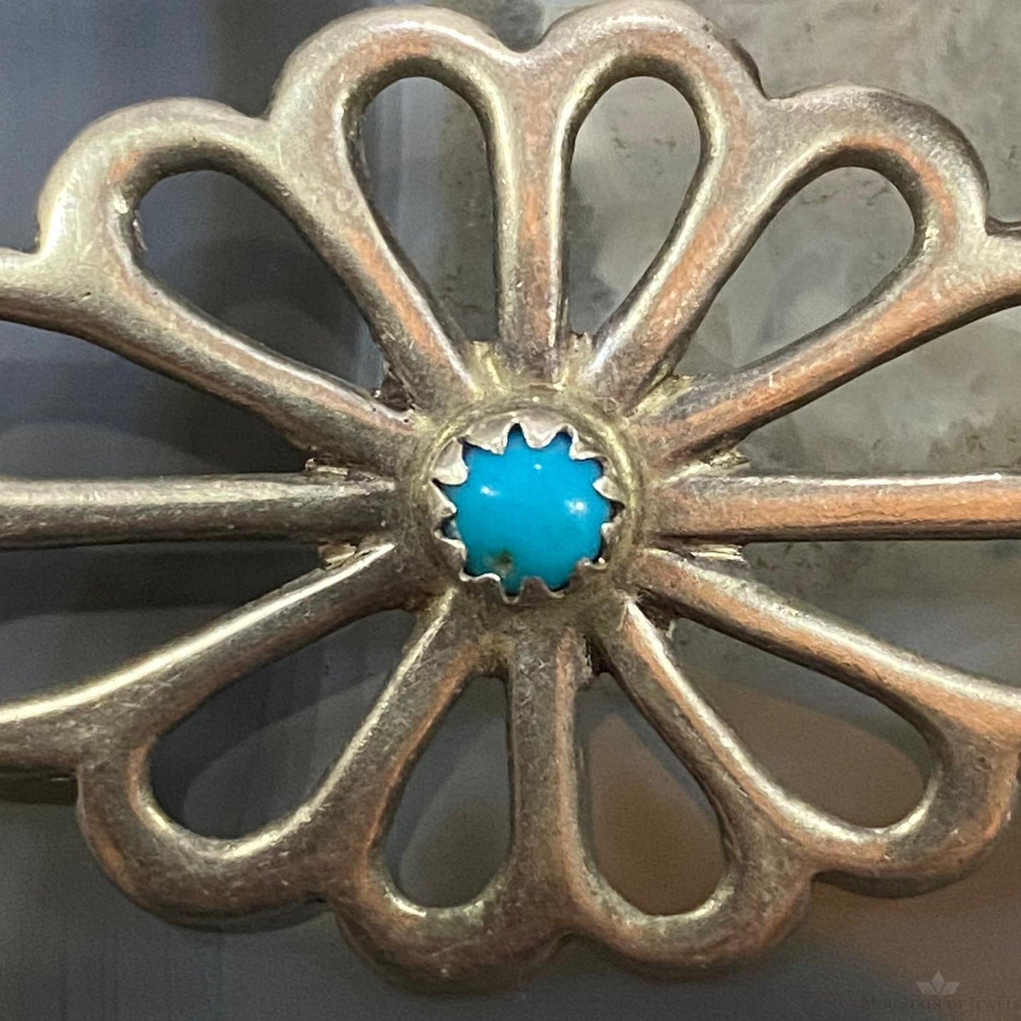 R. Wilson Vintage Sterling Silver Round Turquoise Sandcast Flower Brooch For Women