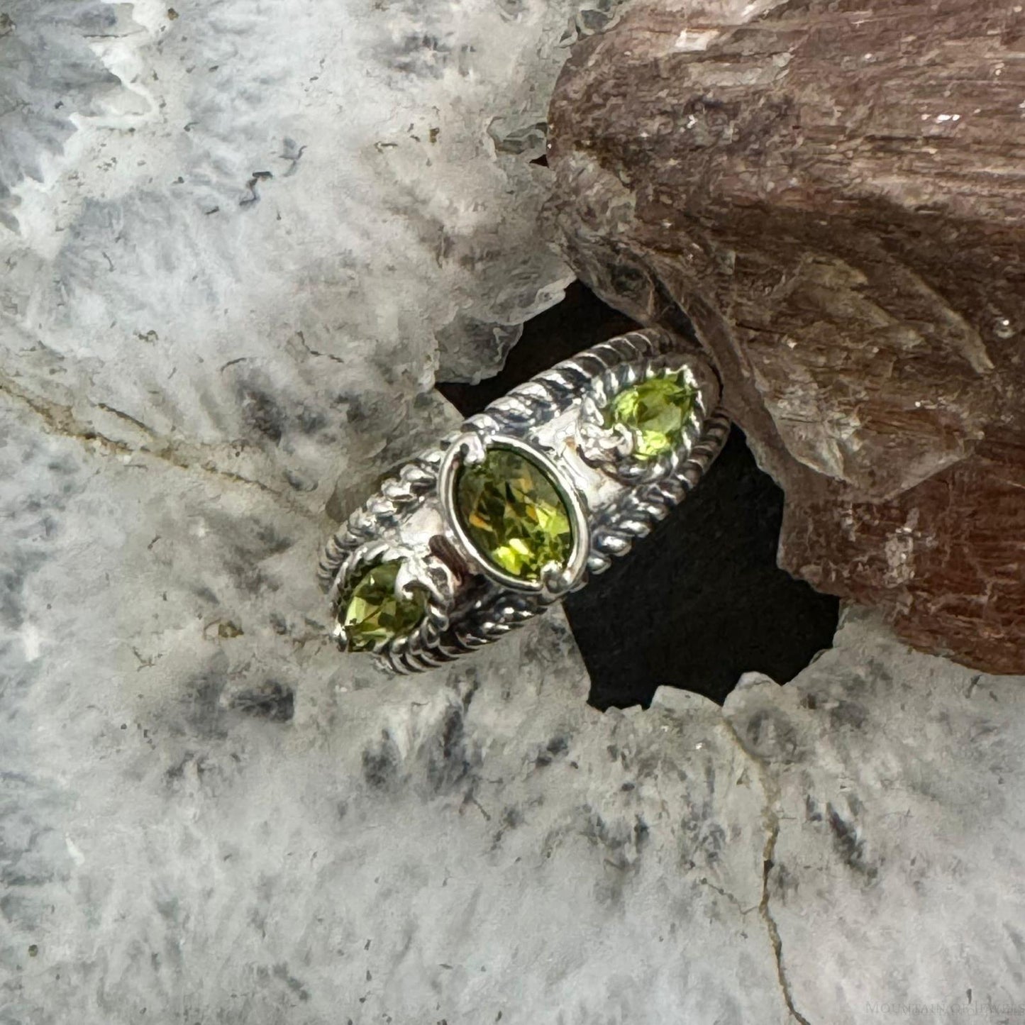 Carolyn Pollack Sterling Silver 3 Faceted Peridot Decorated Ring For Women