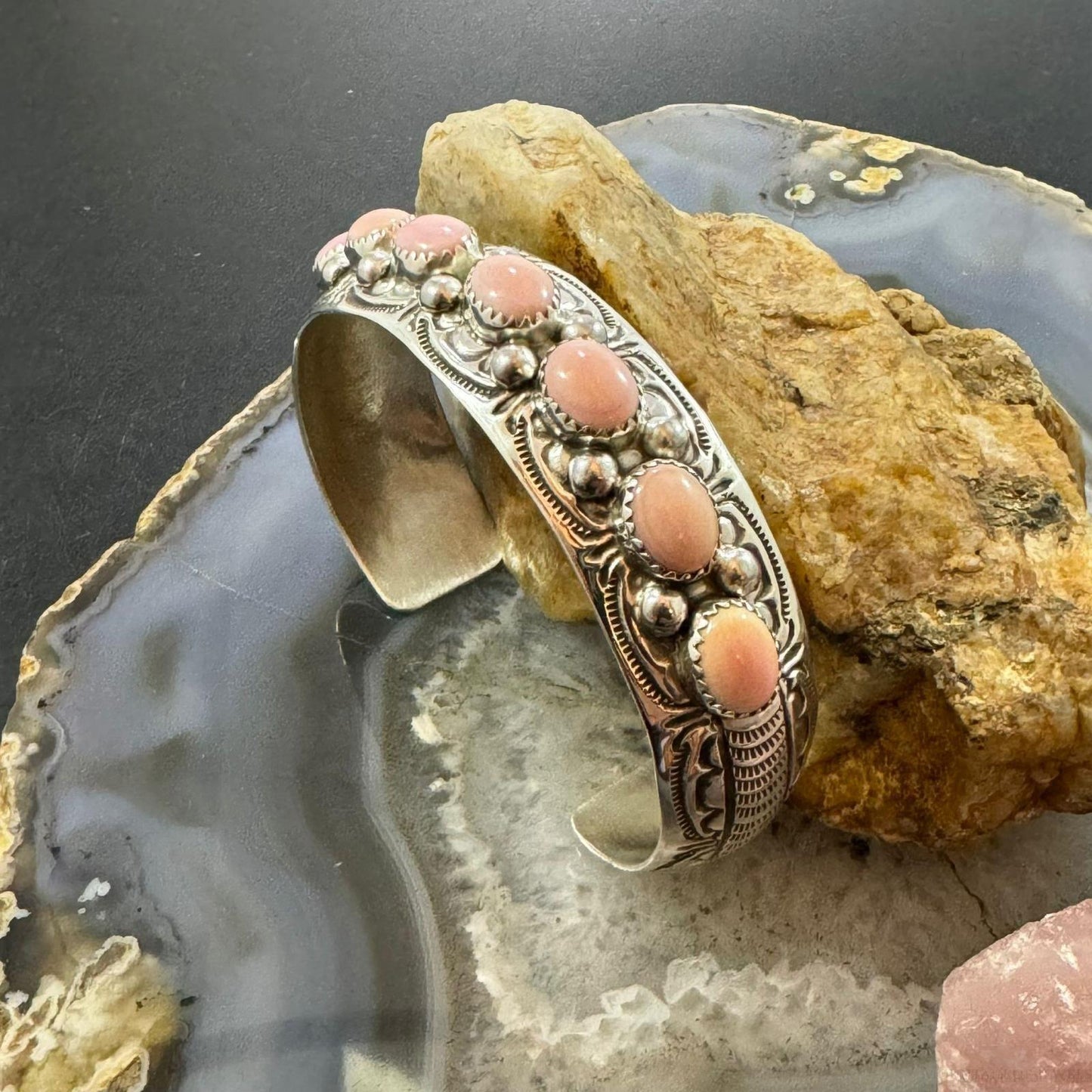 Grace Silver Native American Sterling Silver Oval Pink Conch Row Bracelet For Women #1