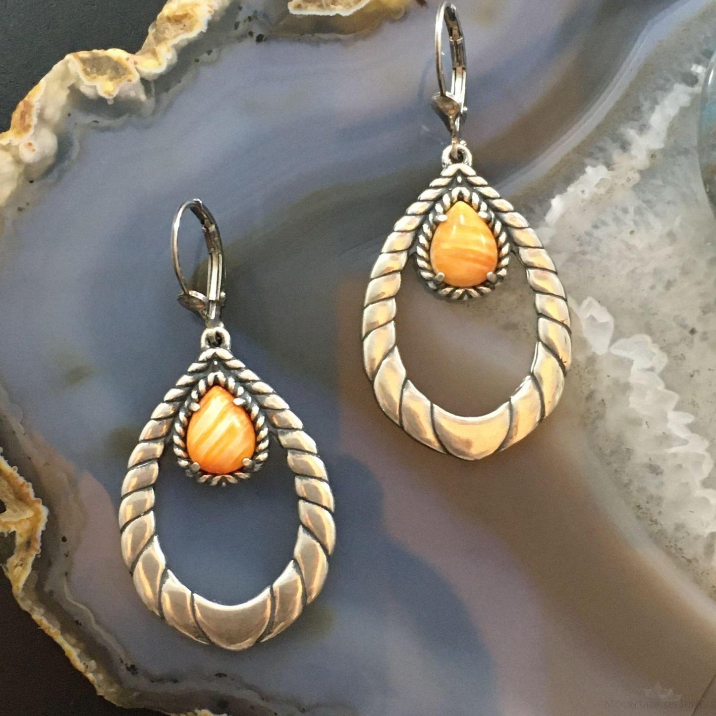 Carolyn Pollack Southwestern Style Sterling Pear Orange Spiny Oyster Decorated Hoop Dangle Earrings