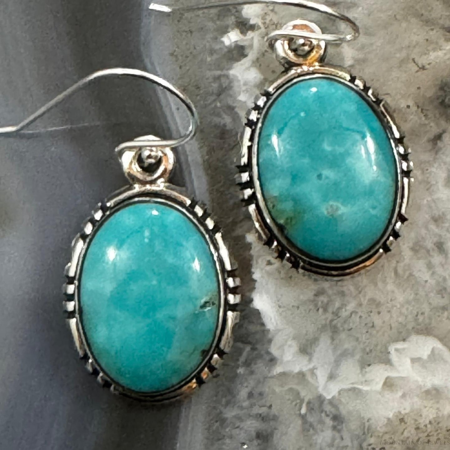 Native American Sterling Silver Oval Kingman Turquoise Dangle Earrings For Women