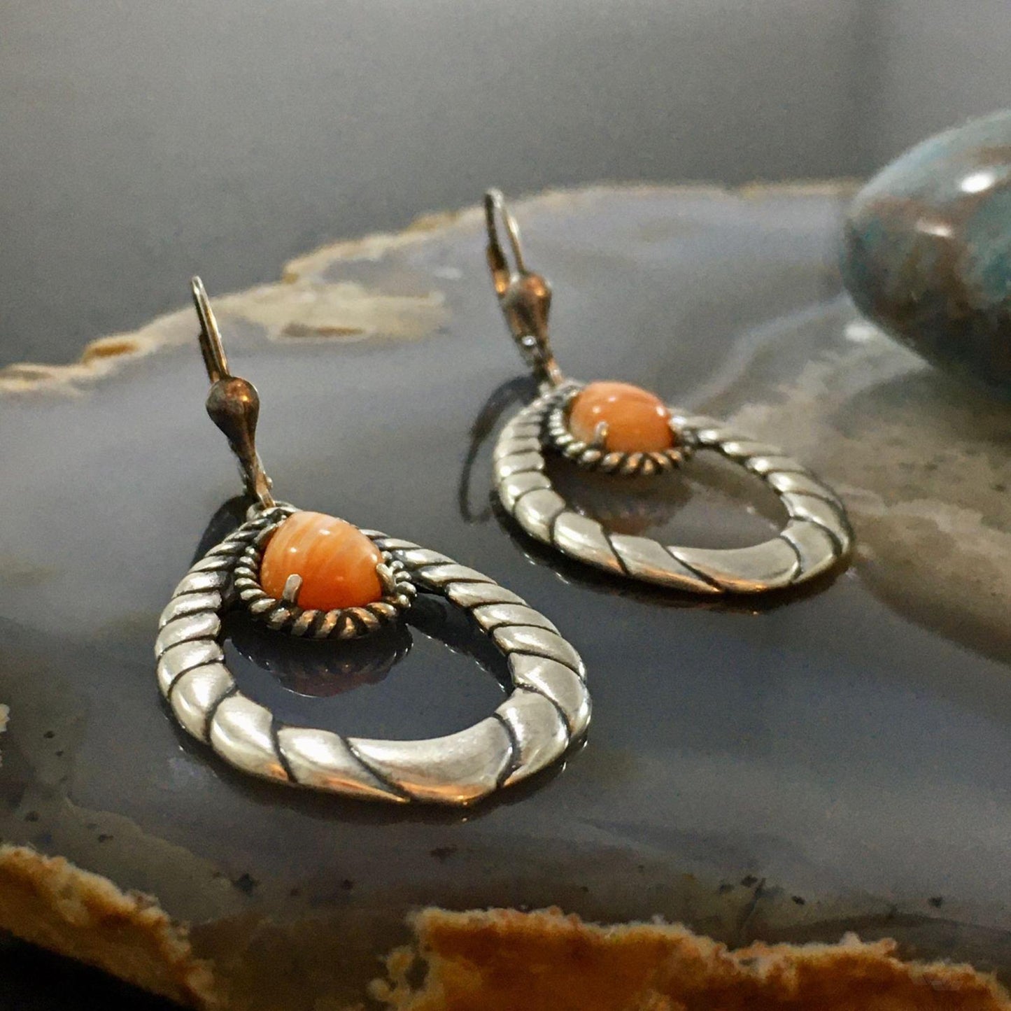 Carolyn Pollack Southwestern Style Sterling Pear Orange Spiny Oyster Decorated Hoop Dangle Earrings