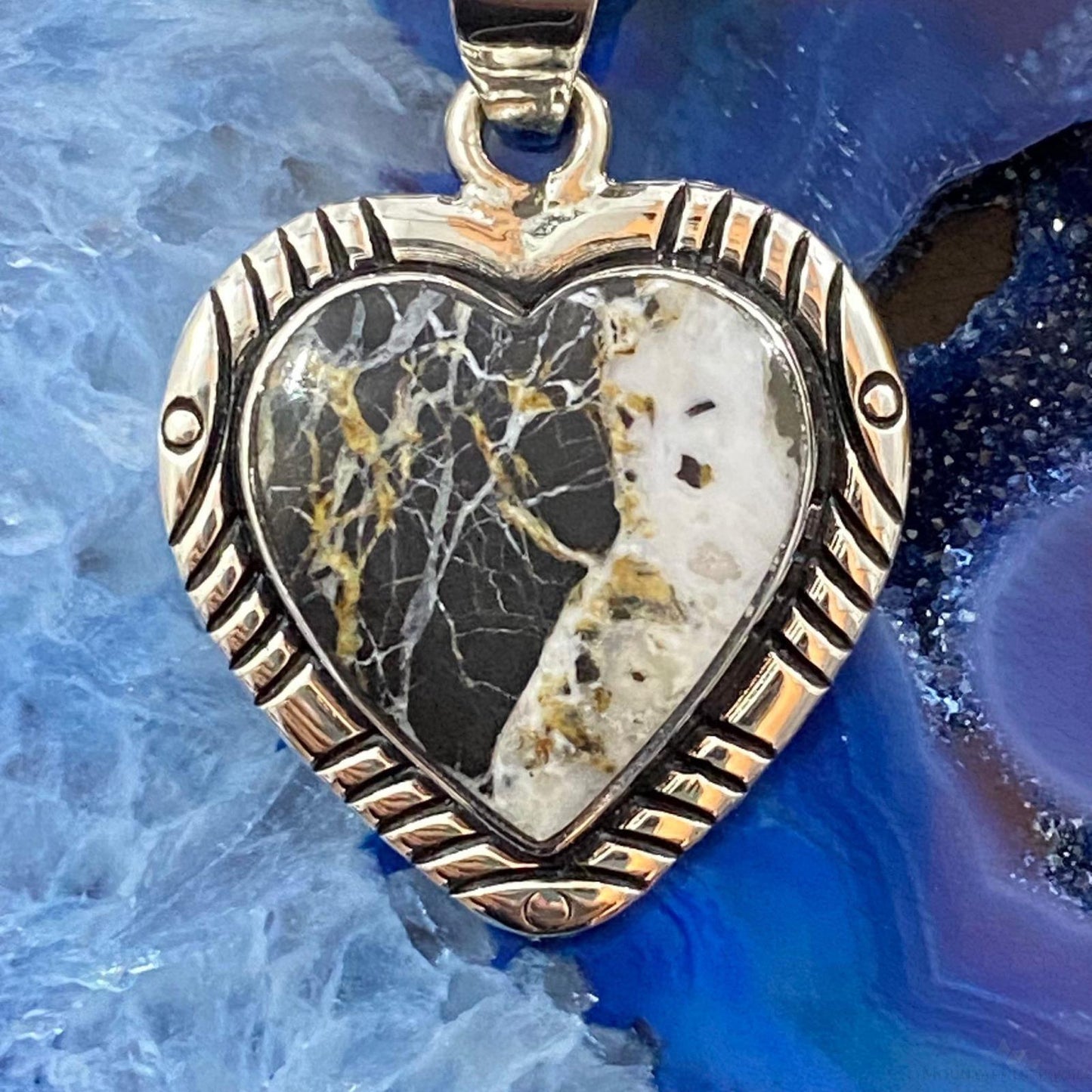 Native American Sterling Silver White Buffalo Heart Pendant For Women #2