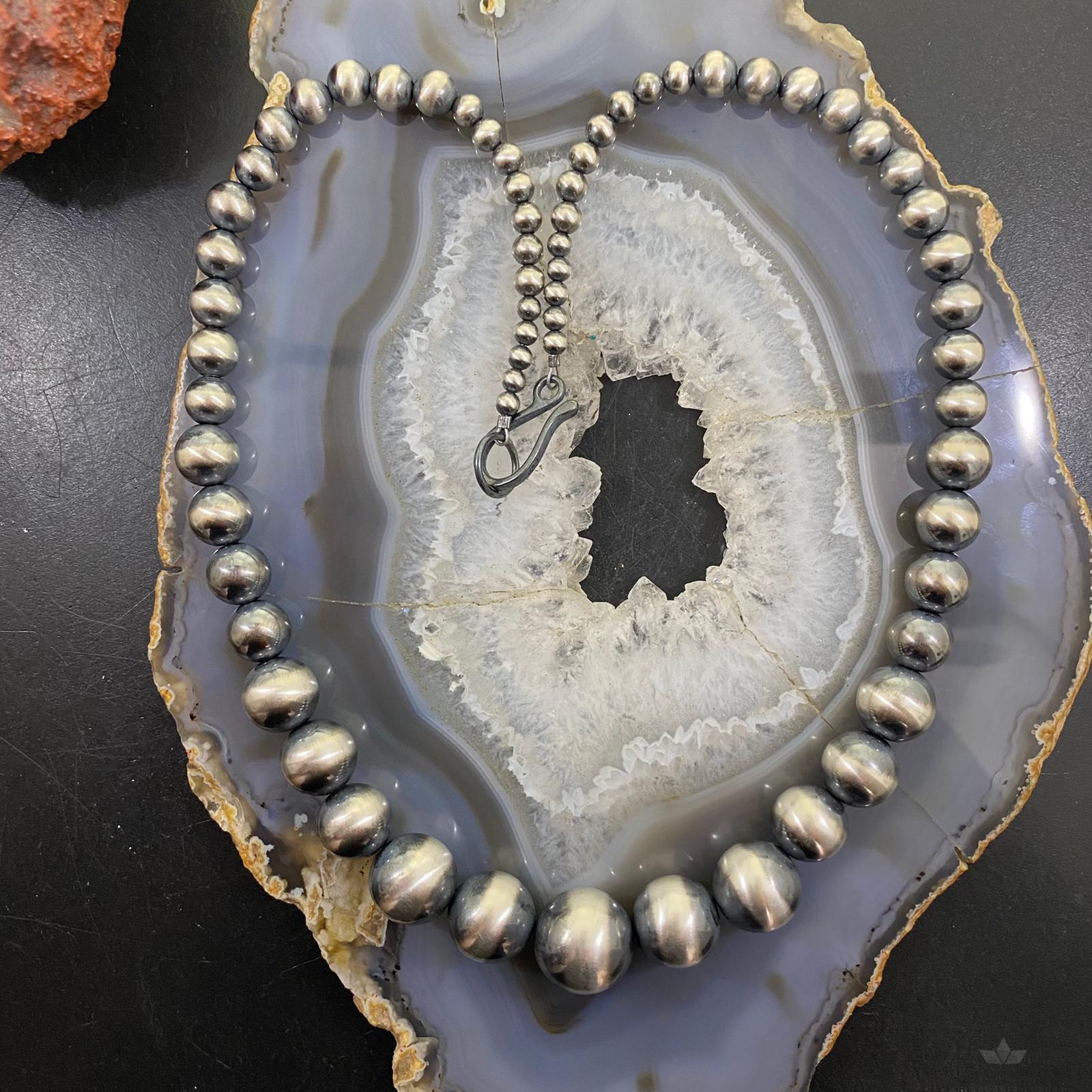 Navajo Pearl Beads Graduated 4-16 mm Sterling Silver 18" Necklace For Women - Mountain Of Jewels